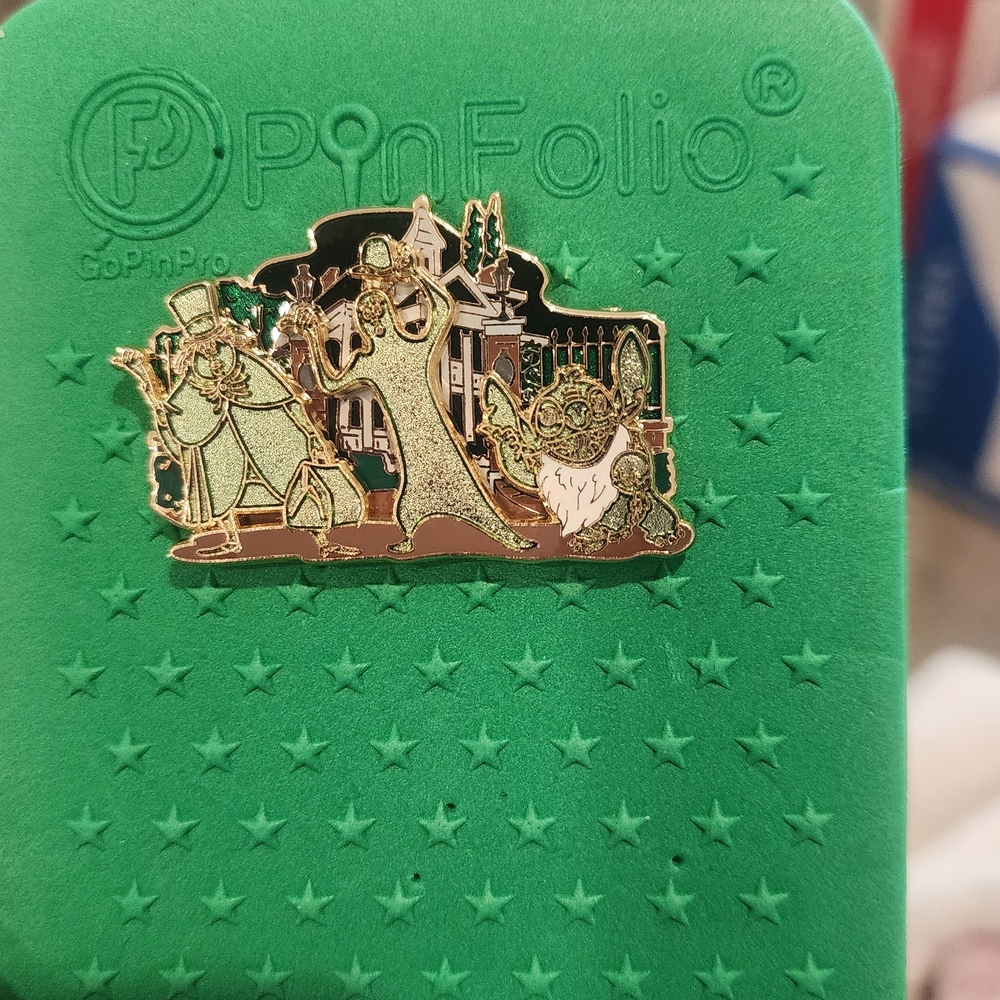 Haunted Mansion Disney Character Pin – Hitchhiking Ghosts With Stitch LE 300